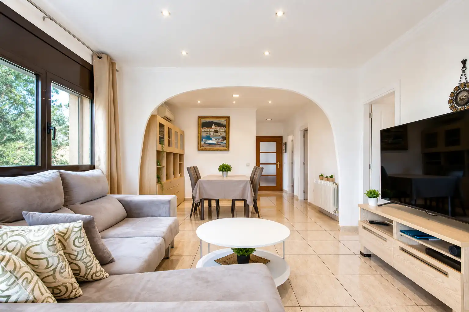 Sala de estar de Casa o chalet en venta en Roses con Aire acondicionado, Calefacción y Jardín privado