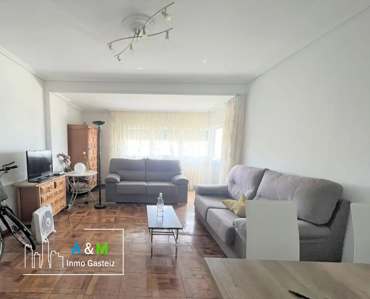 Flat for rent in JOSE ATXOTEGI, Gazalbide