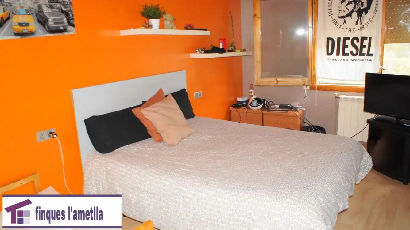 Habitación de Casa o chalet en venta en Bigues i Riells del Fai con Calefacción, Jardín privado y Parquet