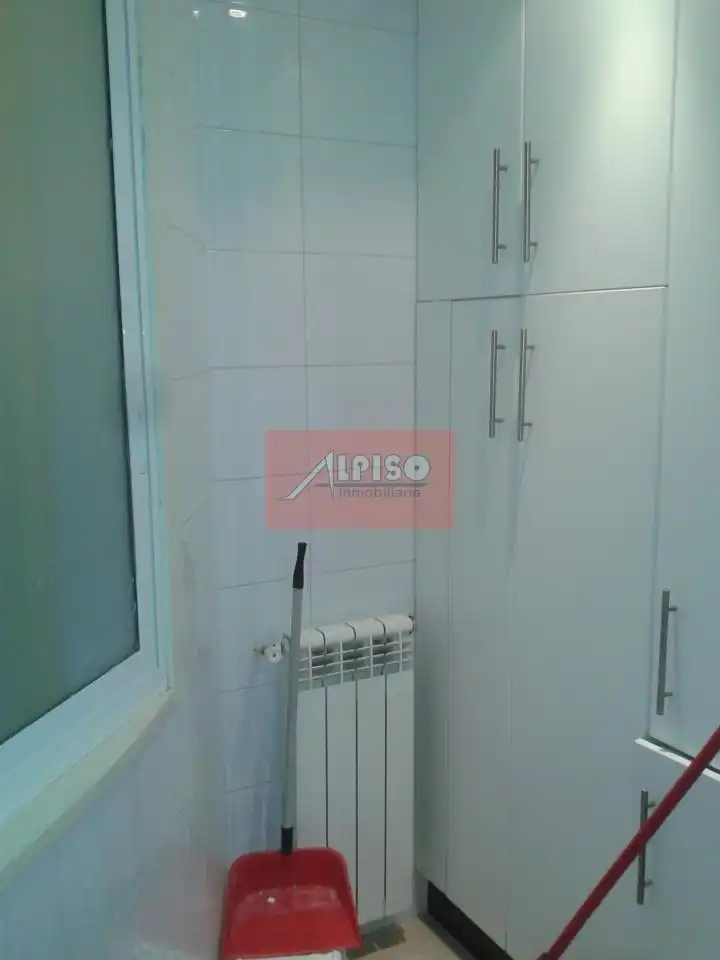 Badezimmer von Wohnungen zur Miete in Ourense Capital  mit Heizung, Parkett und Möbliert