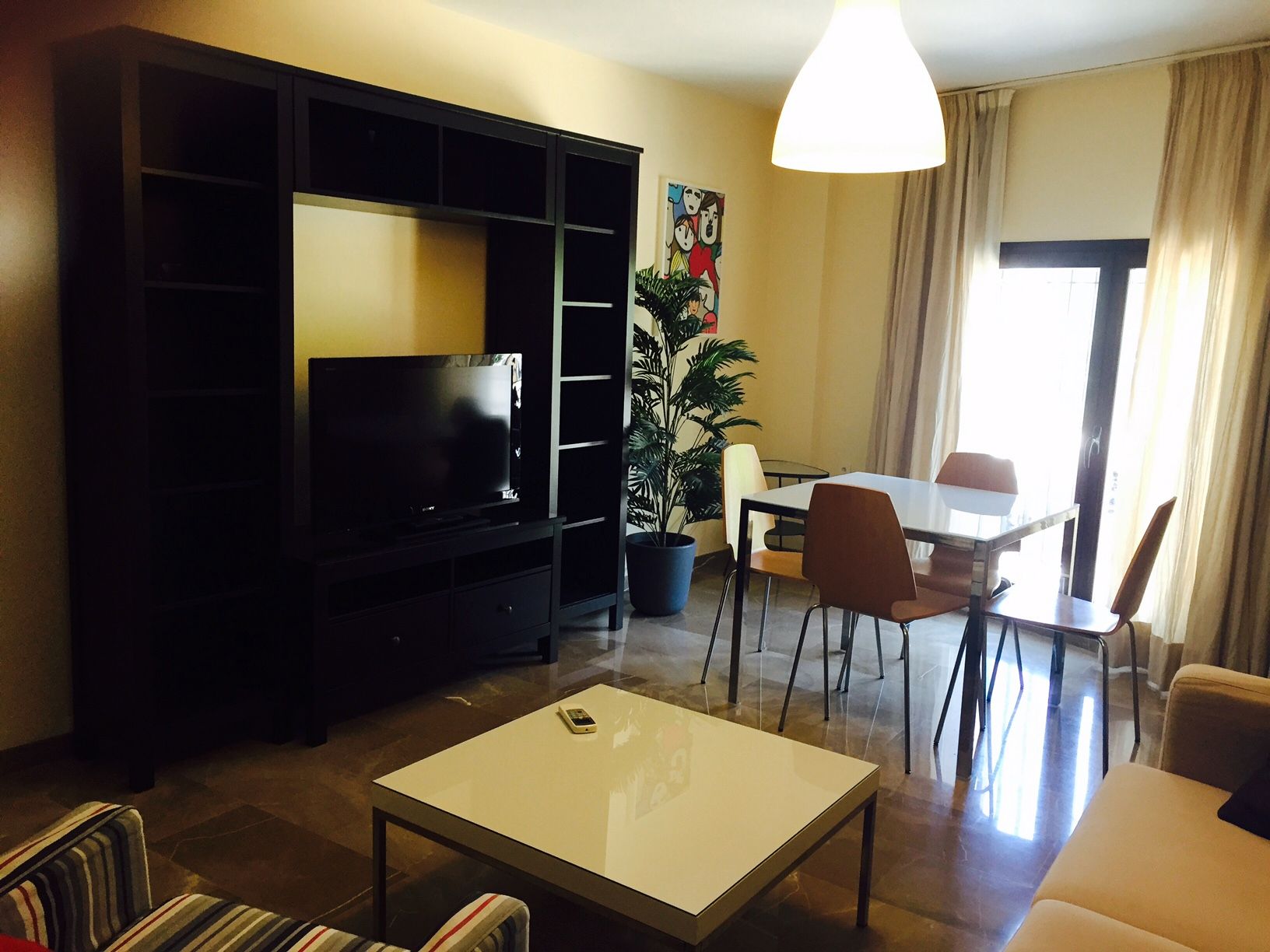 Living room of Flat to rent in  Granada Capital  with Air Conditioner, Heating and Furnished
