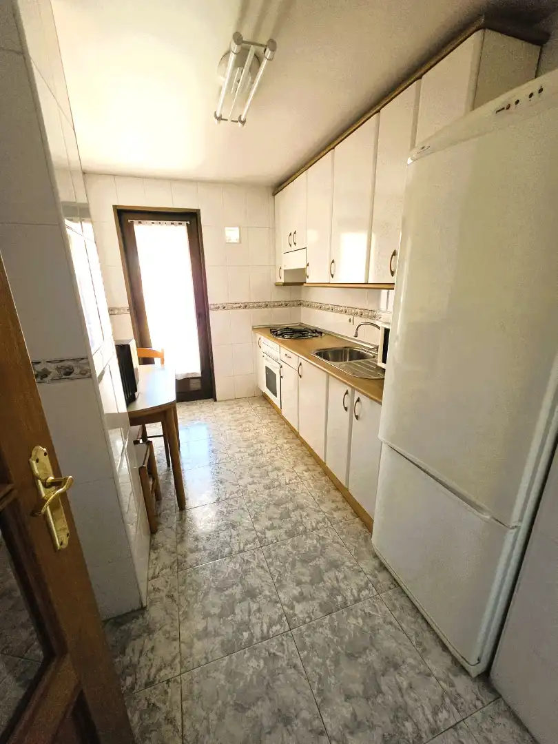 Cuina de Pis en venda en Madrid amb Calefacció, Terrassa i Moblat