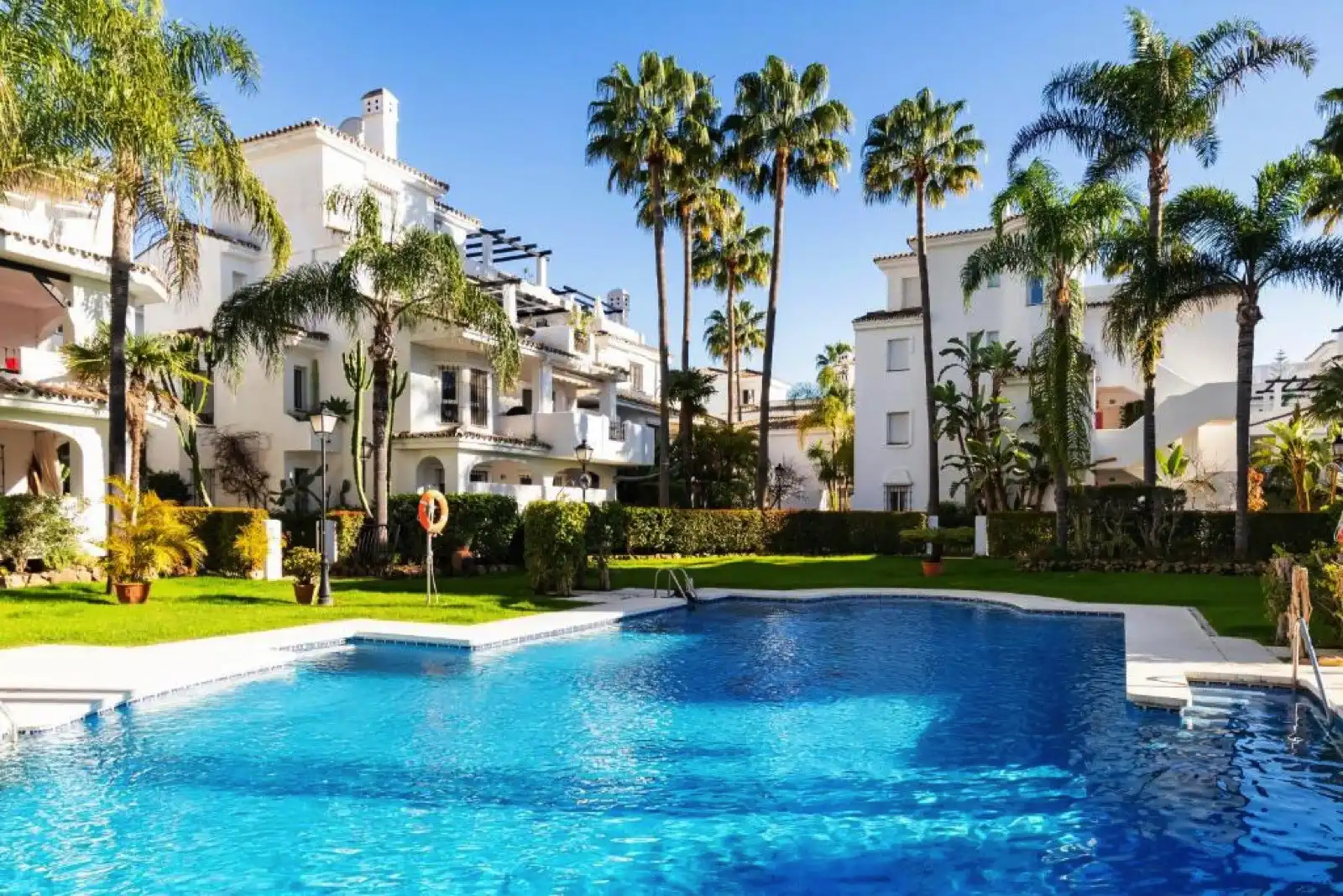 Wohnung mit Pool zum Verkauf in Nueva Andalucía