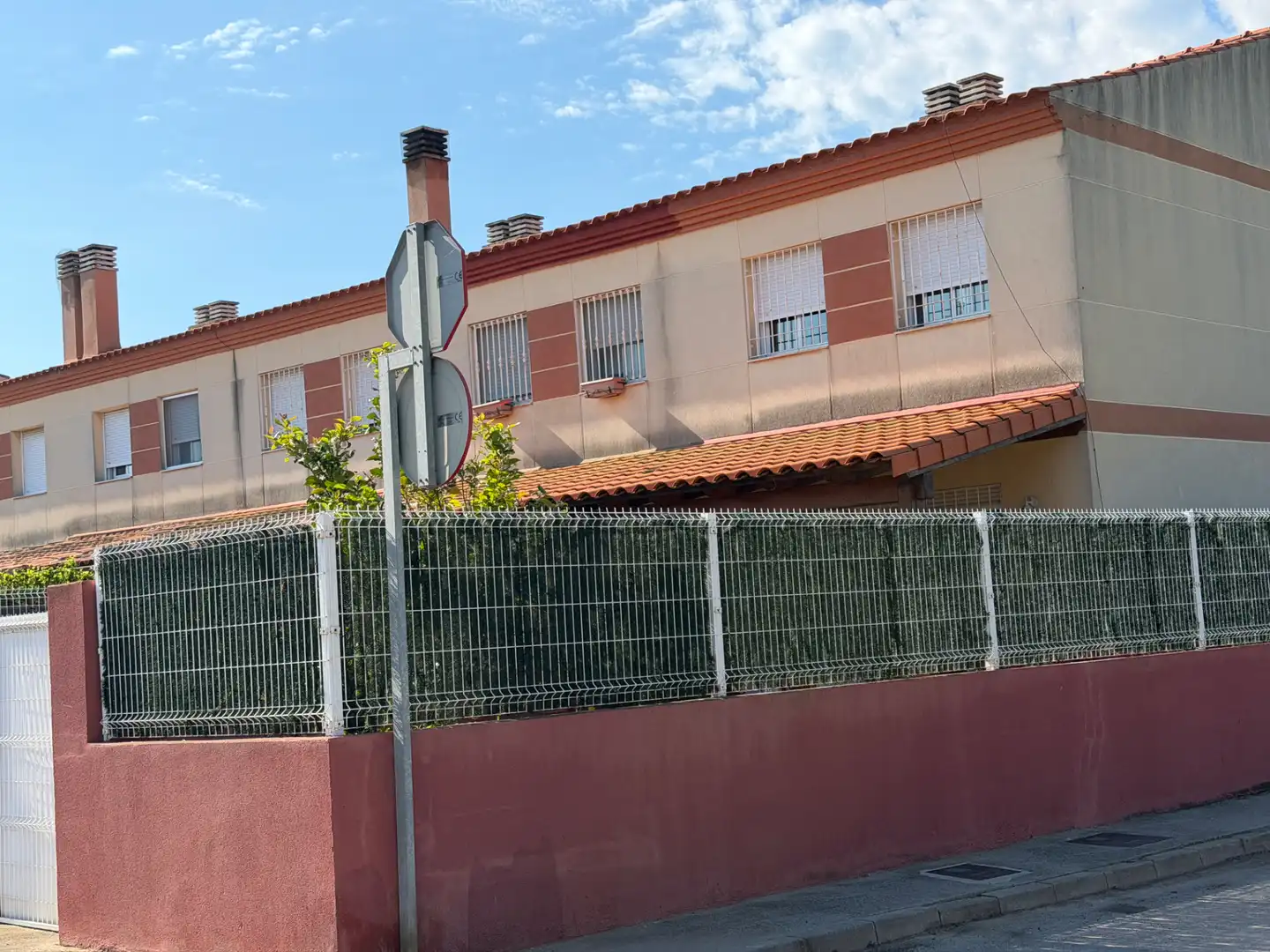 Vista exterior de Casa adosada en venda en Almazora / Almassora