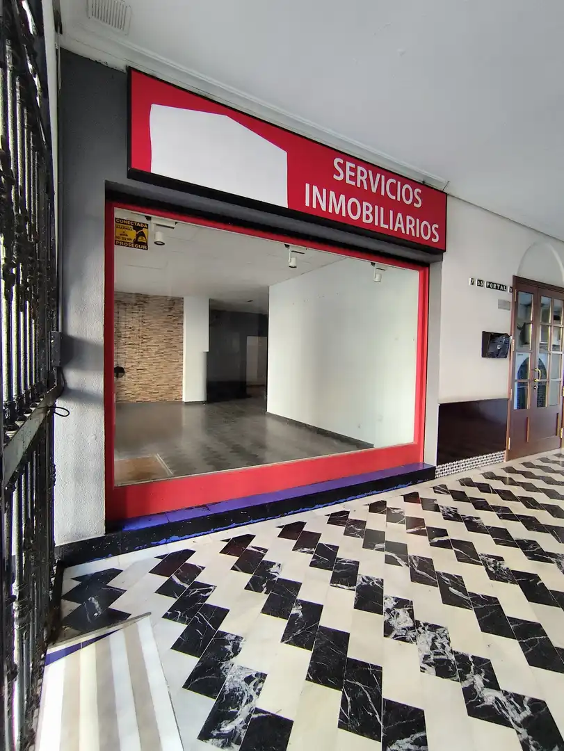 Local commercial à louer à Casco Antiguo, imagen 11