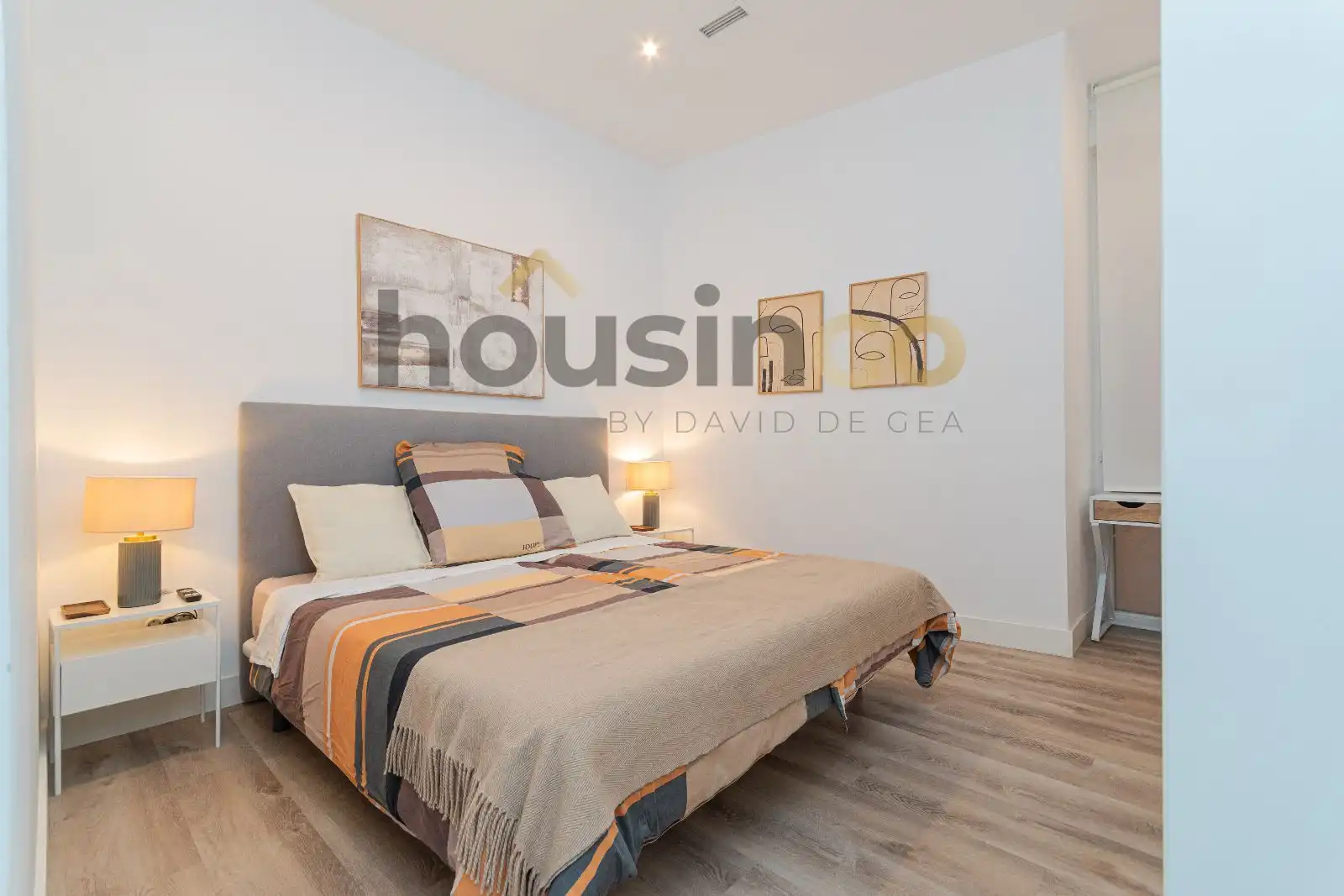 Bedroom of Flat for rent in Madrid  with Air Conditioner, Heating and Furnished