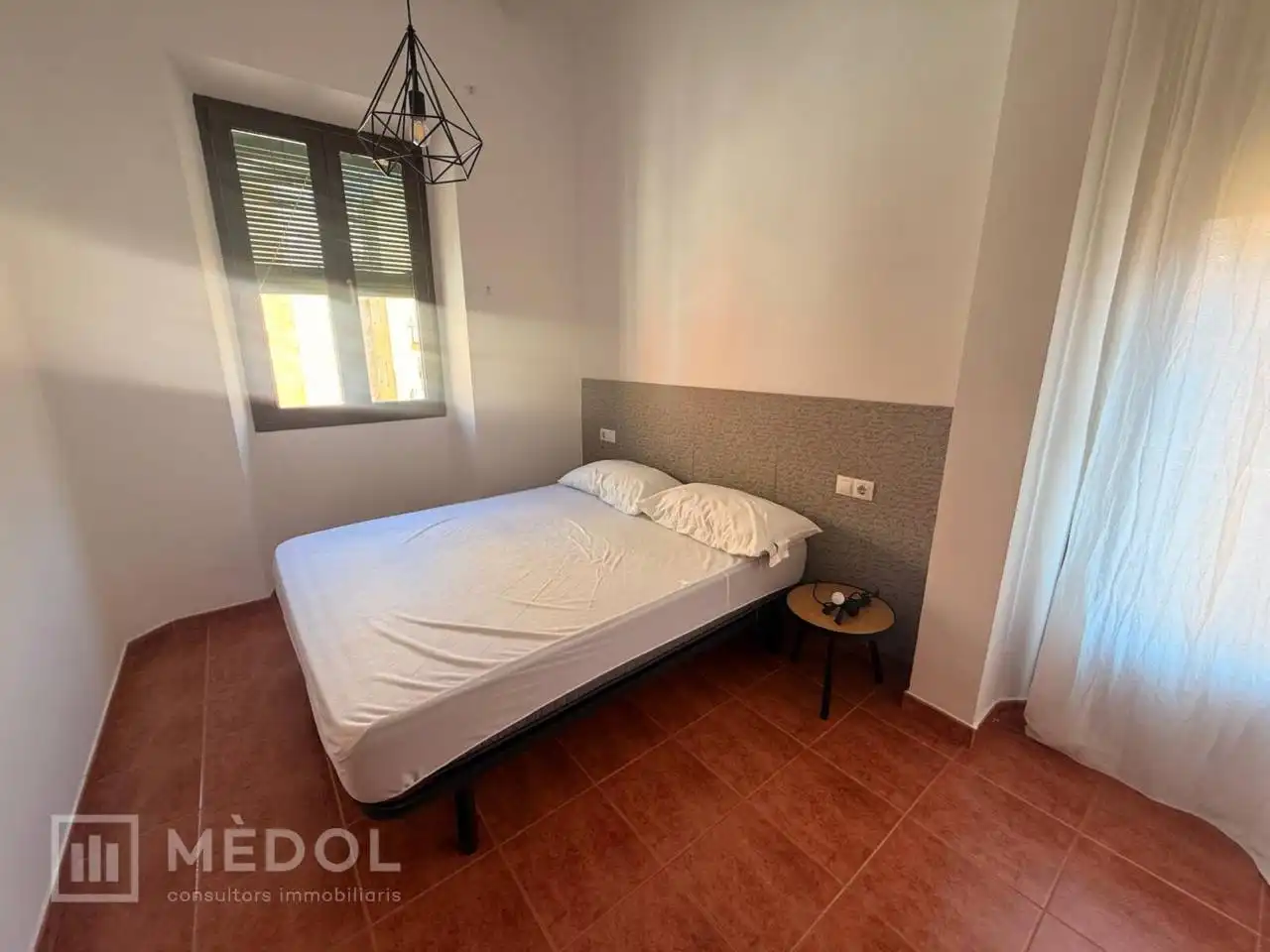 Habitación de Piso de alquiler en Tarragona con Aire acondicionado, Parquet y Amueblado