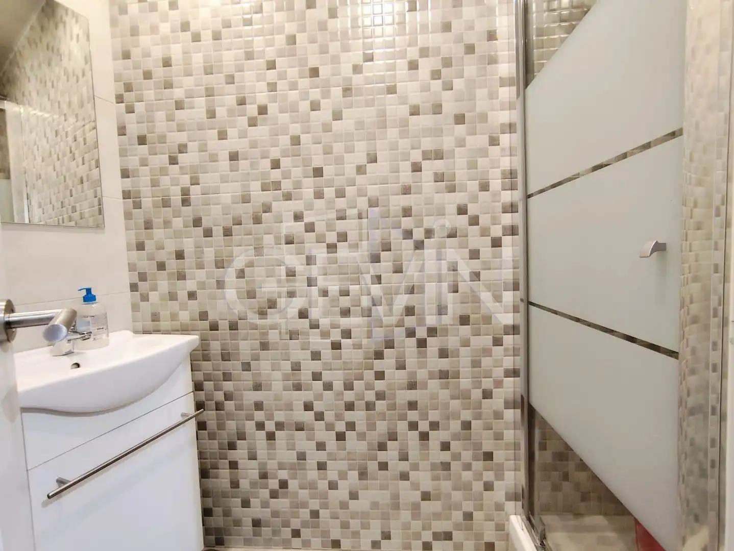 Baño de Piso en venta en Santa Perpètua de Mogoda con Aire acondicionado, Calefacción y Parquet