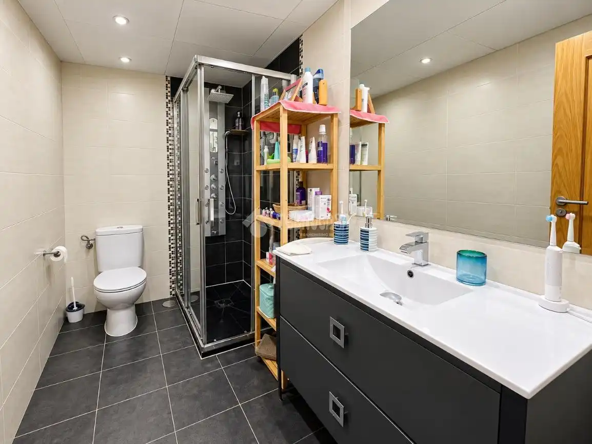 Bathroom of Flat for sale in La Dehesa - El Pinar