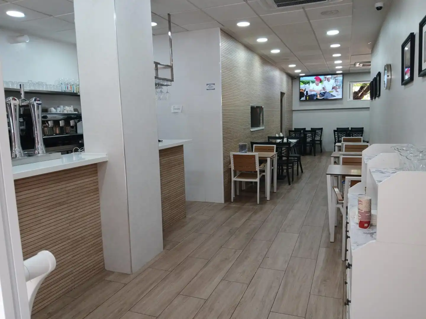 Commercial properties for transfer in Sevilla  with Air Conditioner and Furnished