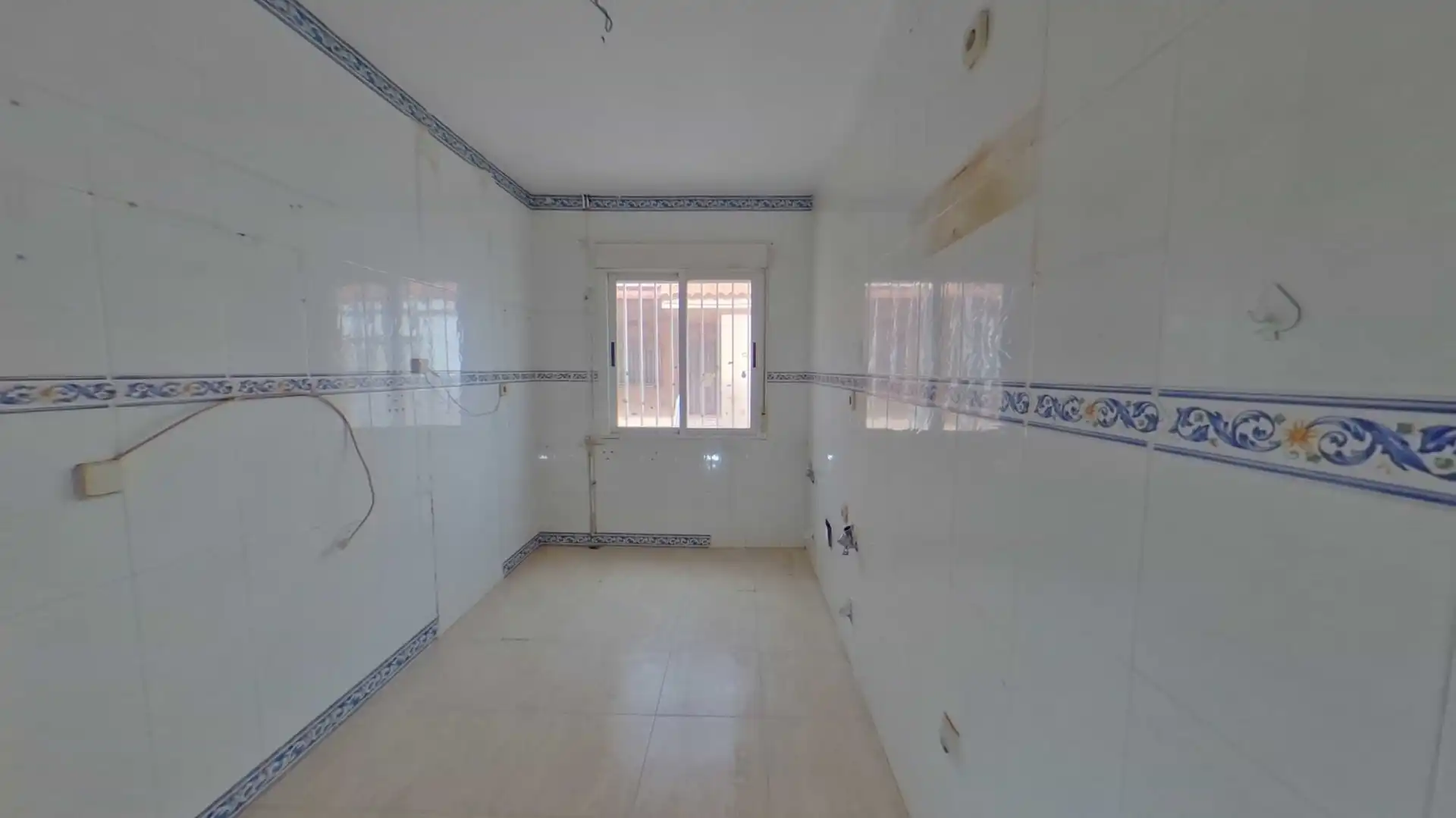 Detached homes for sale in Villafranca de los Caballeros  with Storage room and Balcony
