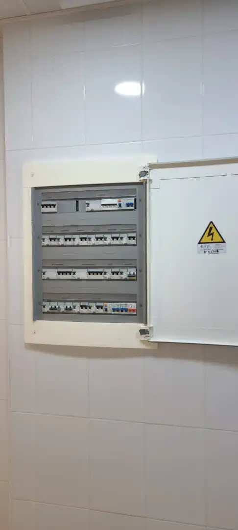 Geschaftsraum zur Miete in Aspe mit Klimaanlage, Heizung und Parkett