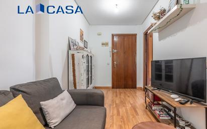 Sala d'estar de Pis en venda en  Madrid Capital