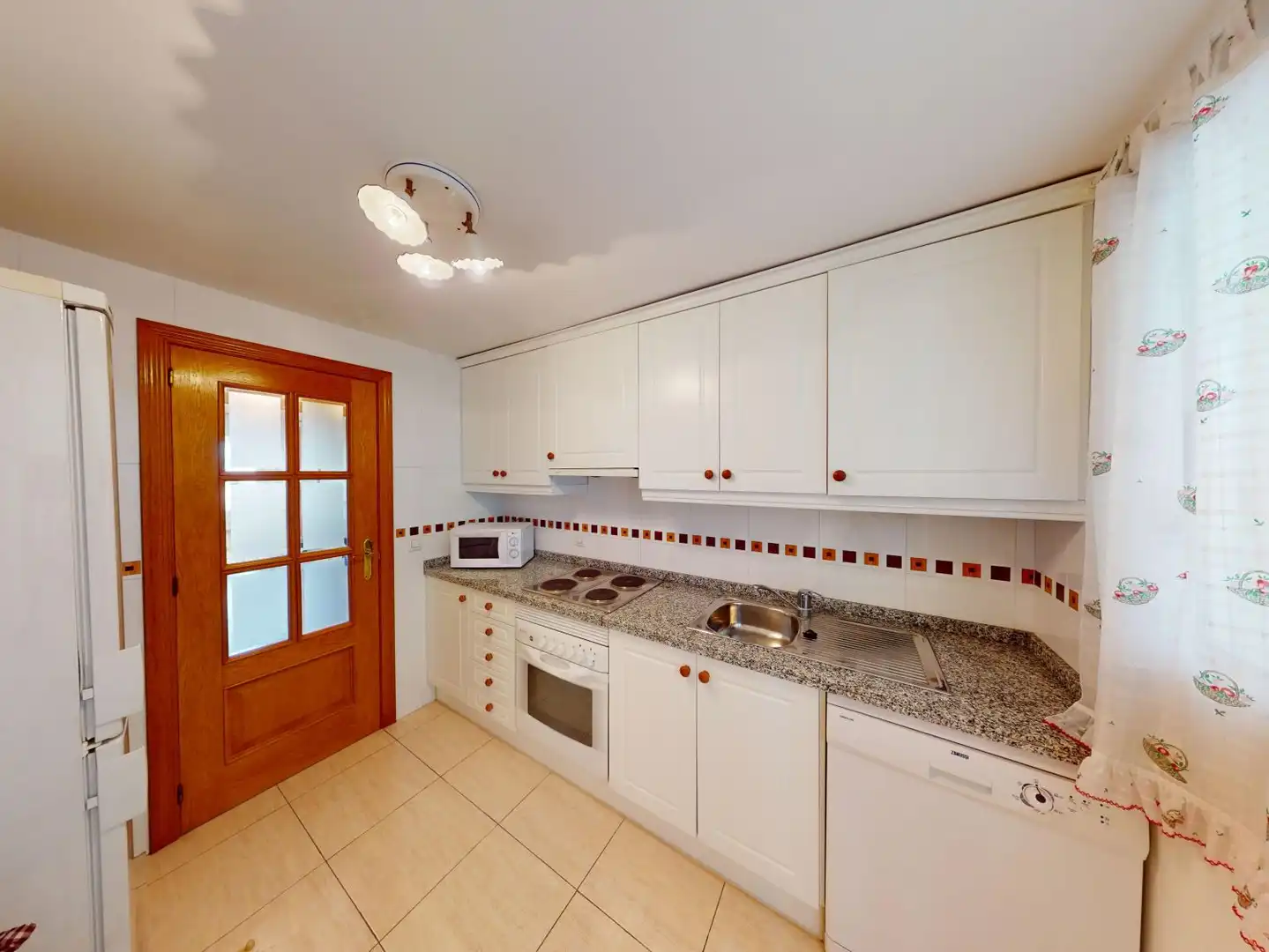 Küche von Wohnung zum Verkauf in Alicante / Alacant mit Klimaanlage, Heizung und Terrasse