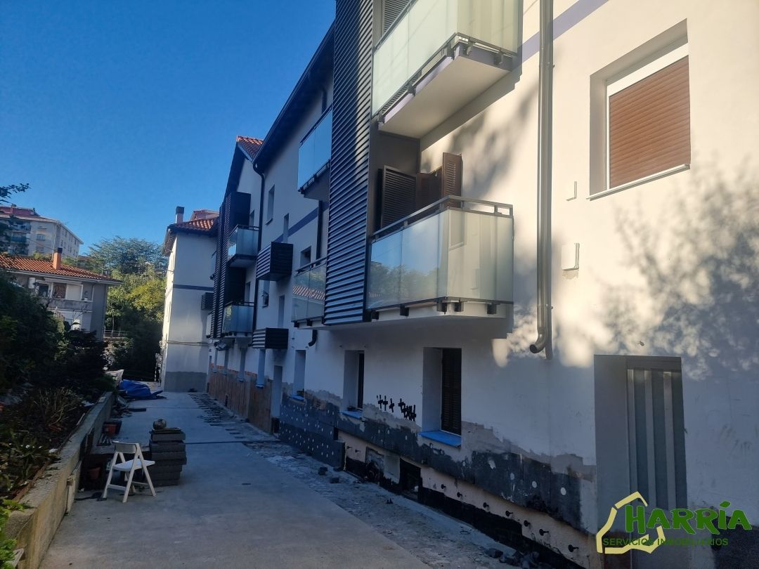 Vista exterior de Pis en venda en Donostia - San Sebastián 