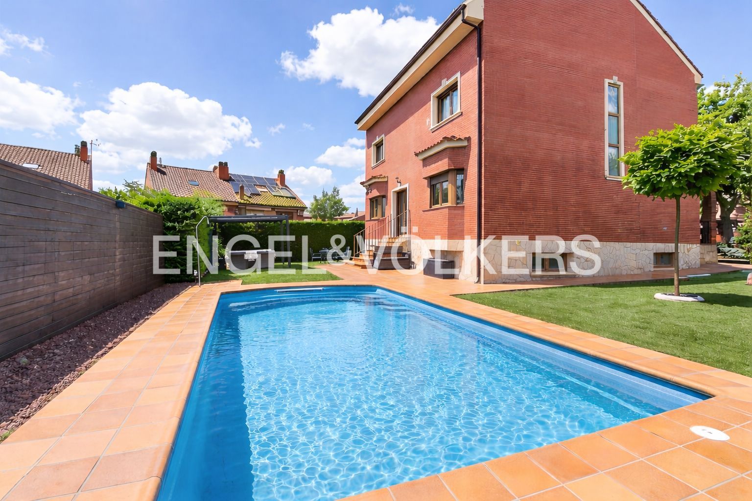 Swimming pool of House or chalet for sale in Cobeña  with Heating, Private garden and Parquet flooring