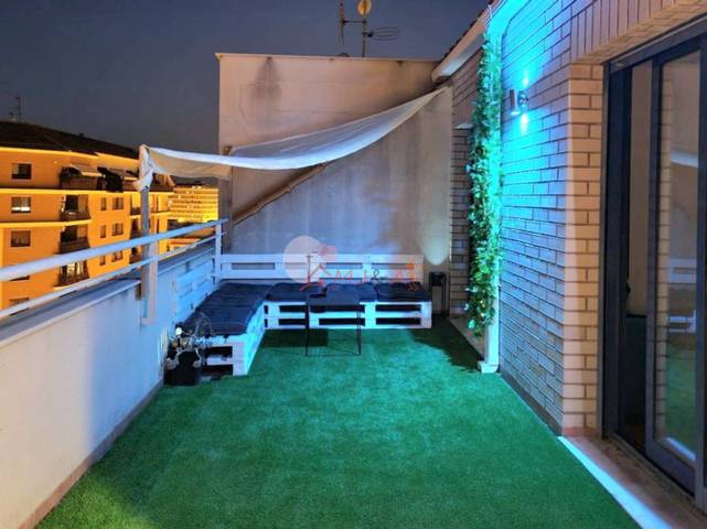 Dúplex en Venta en CANTÓ DE CASTALIA en Ensanche - Parque del Oeste