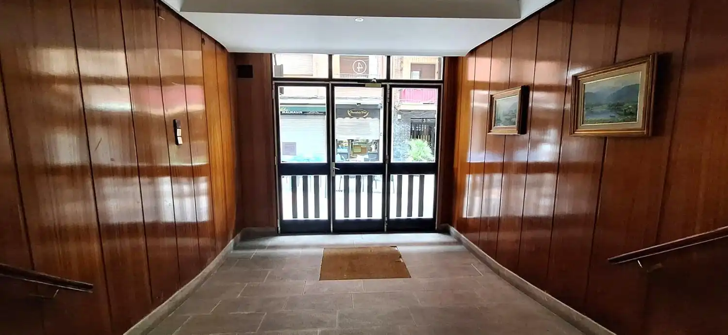 Flat for sale in Basauri 