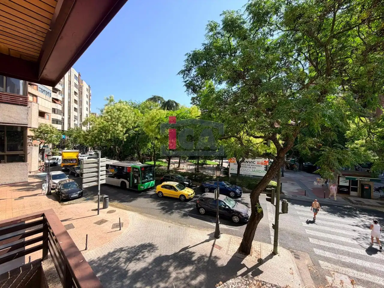 Außenansicht von Wohnung zur Miete in Cáceres mit Heizung, Terrasse und Abstellraum