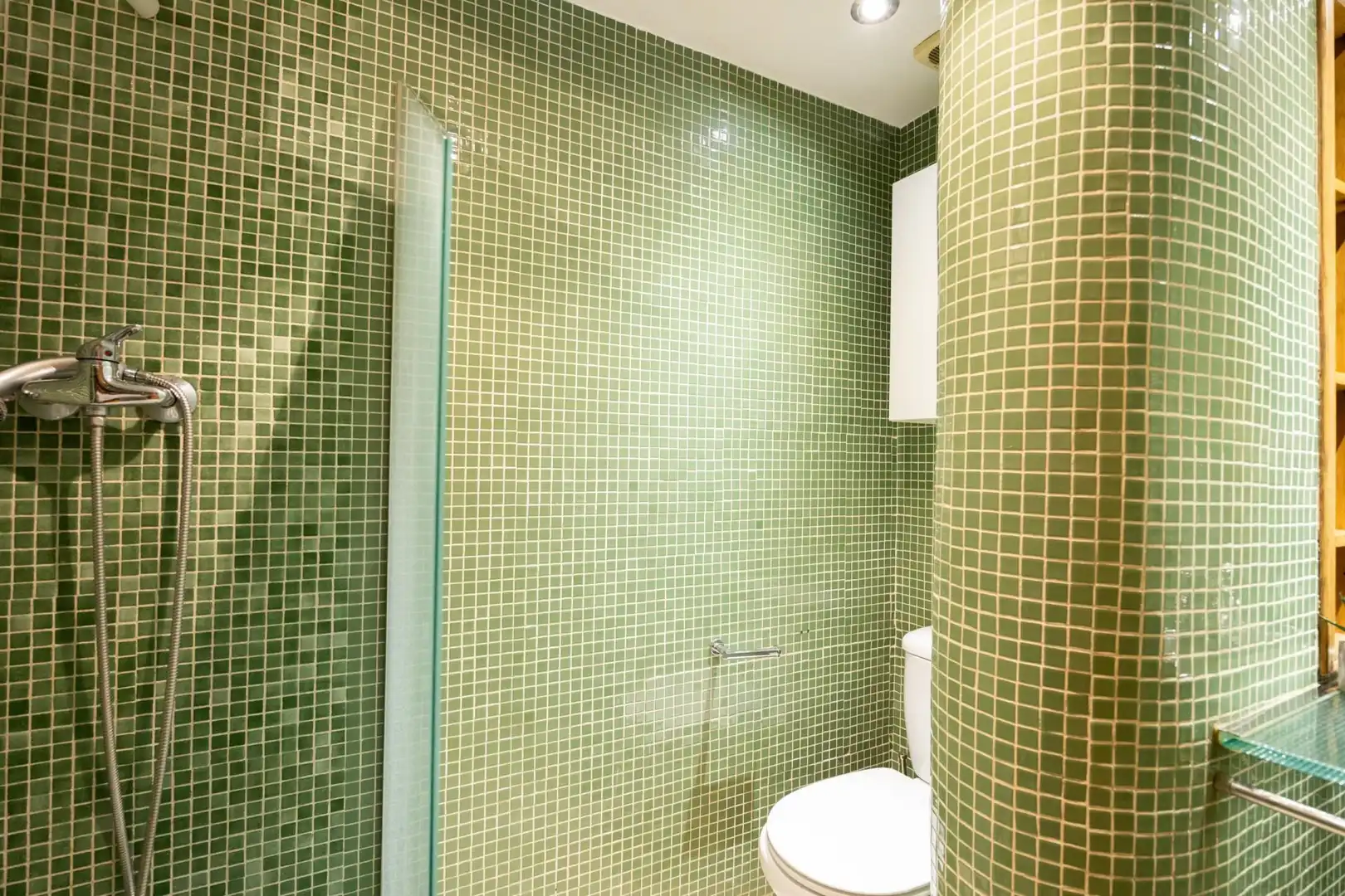 Bathroom of Duplexes for sale in Girona  with Air Conditioner, Heating and Swimming Pool