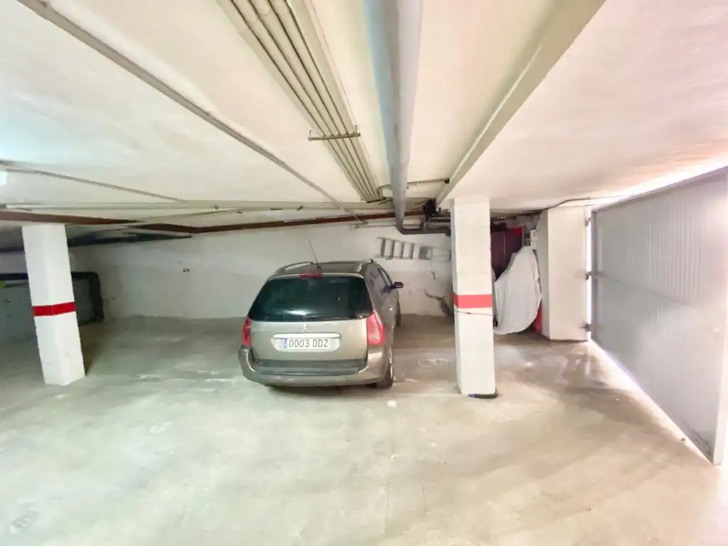 Parking de Planta baja de alquiler en Torrevieja con Jardín privado, Terraza y Piscina