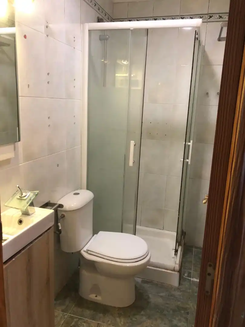 Baño de Casa adosada en venta en Gilet con Calefacción, Jardín privado y Parquet