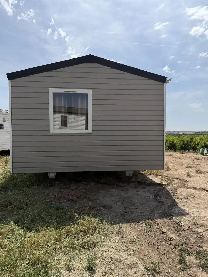 Vista exterior de Estudi en venda en Alcañiz amb Parquet i Moblat