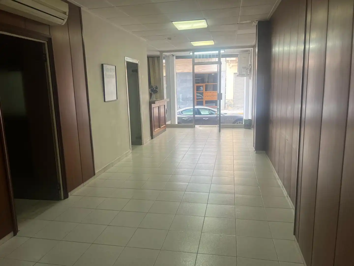Gewerbefläche zur Miete in Montcada Centre - La Ribera, imagen 2