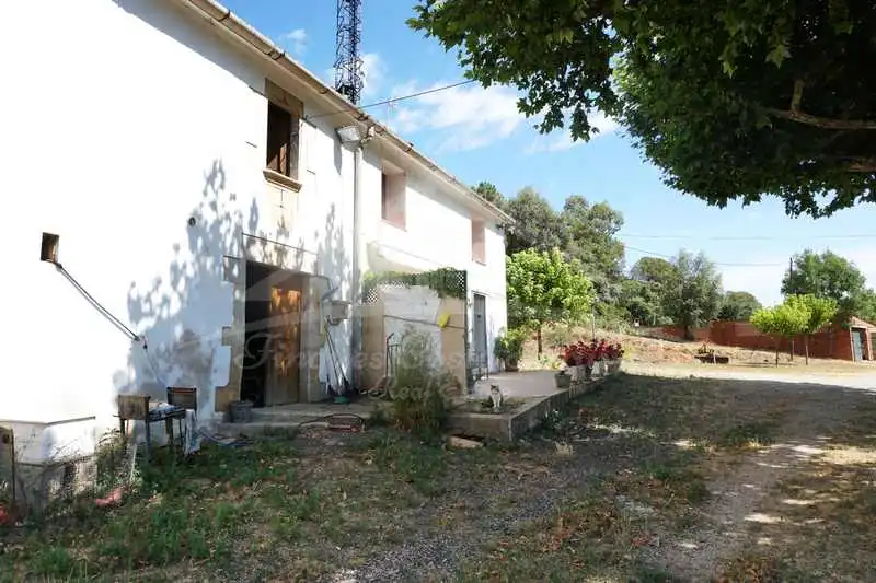 Vista exterior de Finca rústica en venda en Brunyola i Sant Martí Sapresa amb Calefacció, Jardí privat i Terrassa
