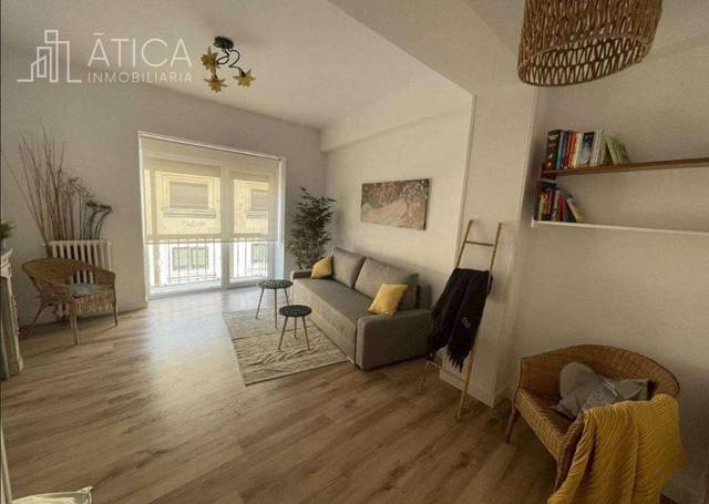 Piso en Alquiler en Barrio del Centro