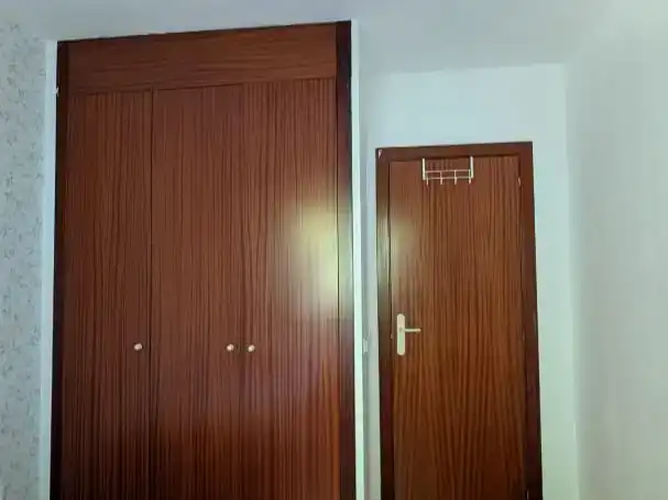 Habitación de Casa o chalet para compartir en Chiloeches con Piscina y Amueblado