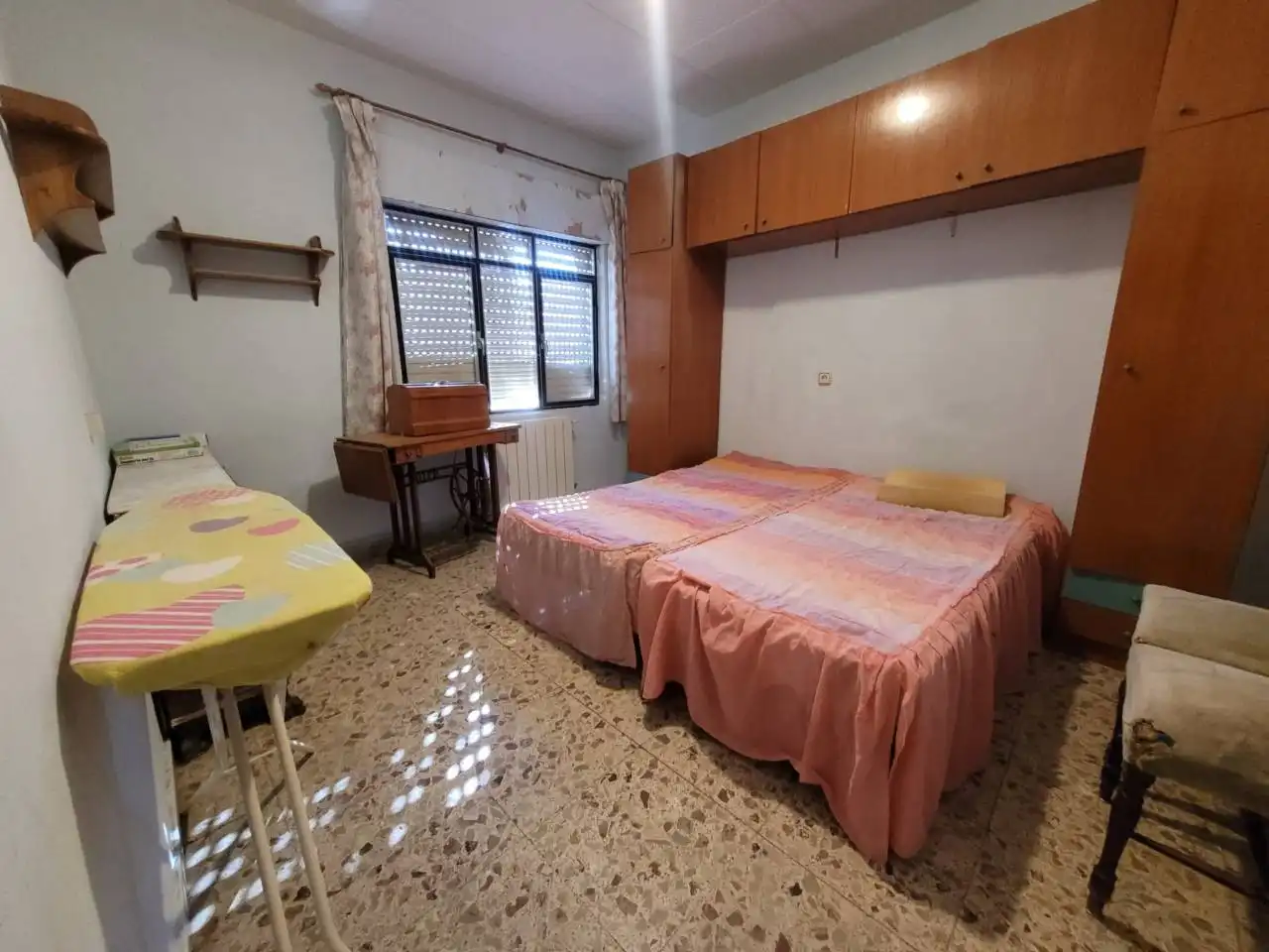 Dormitori de Pis en venda en Baza amb Terrassa