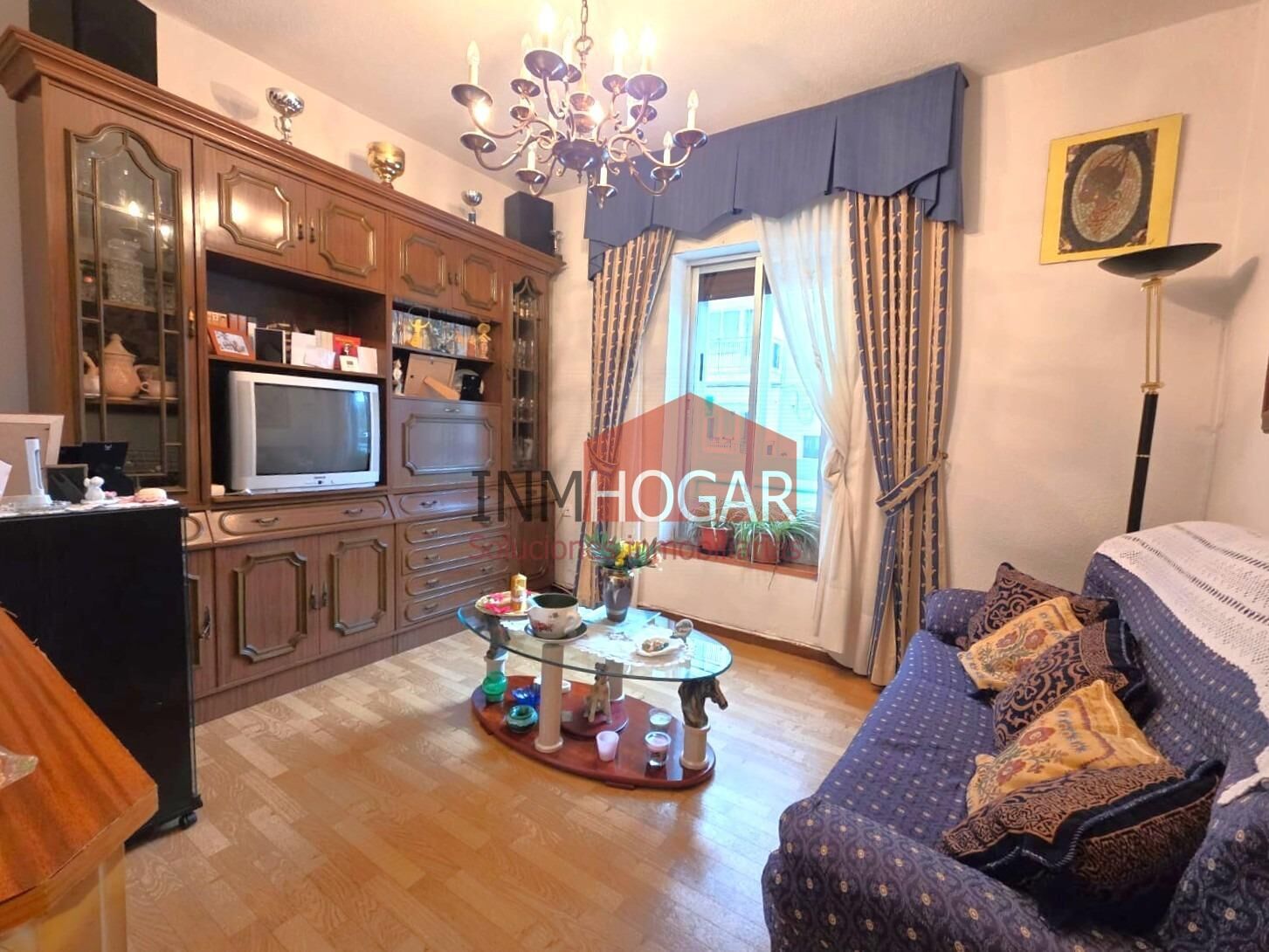 Sala d'estar de Pis en venda en Ávila Capital amb Calefacció