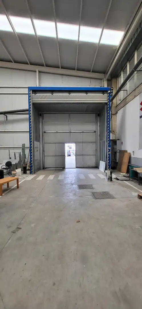 Nau industrial en venda en Burlada / Burlata amb Alarma