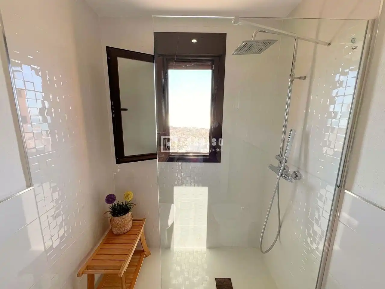 Baño de Ático en venta en Rincón de la Victoria con Aire acondicionado, Calefacción y Jardín privado