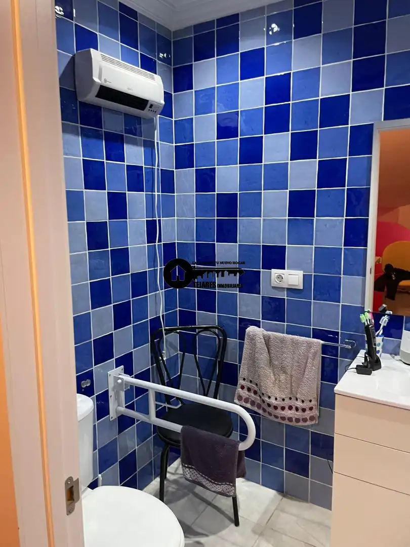 Baño de Casa adosada en venta en Albacete con Aire acondicionado, Calefacción y Jardín privado
