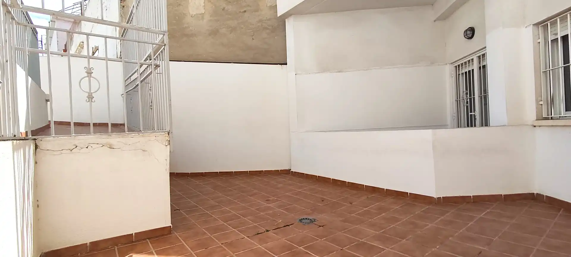 Balcony of Ground floor for sale in Alicante / Alacant  with Terrace and Community pool