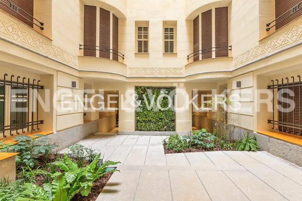 Terraza de Piso de alquiler en Madrid con Aire acondicionado, Calefacción y Jardín privado