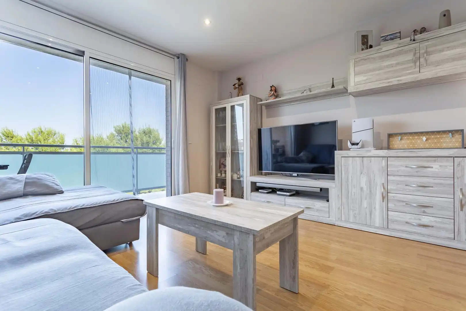 Living room of Attic for sale in Reus  with Air Conditioner, Private garden and Parquet flooring