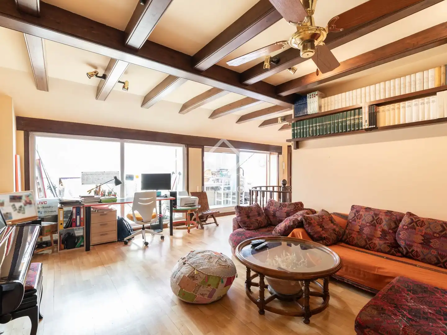 Sala de estar de Piso en venta en Sant Cugat del Vallès con Aire acondicionado, Calefacción y Terraza