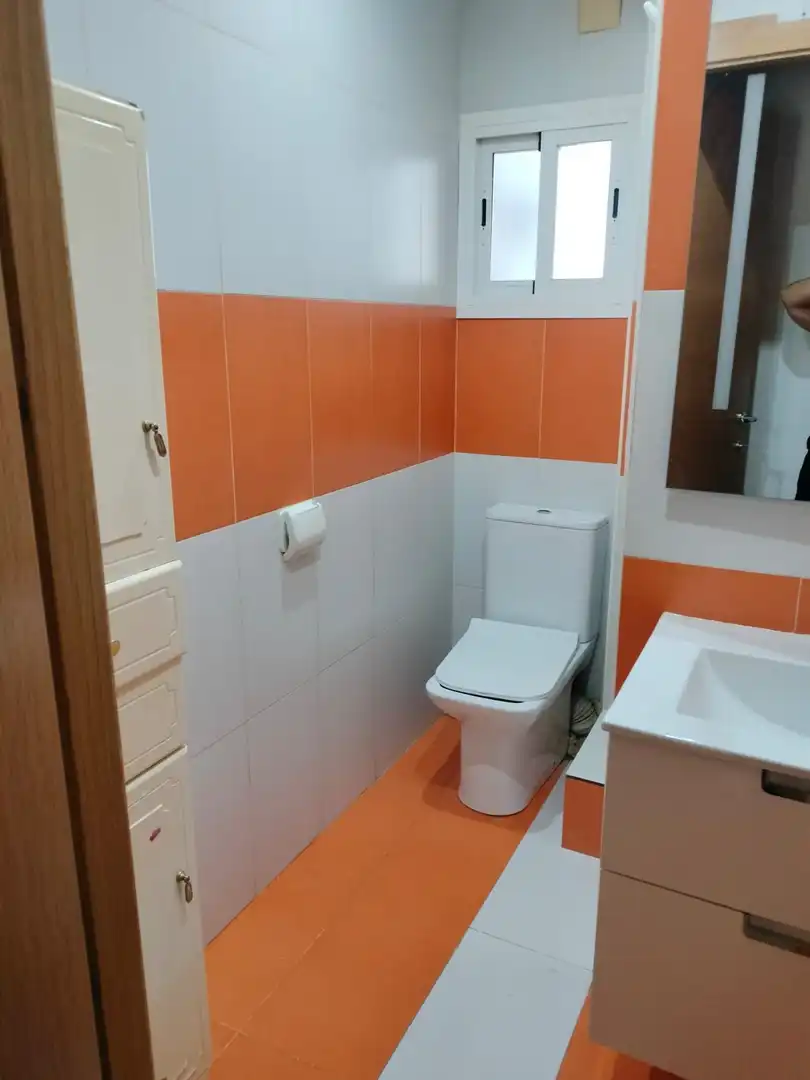 Badezimmer von Wohnung zur Miete in Puertollano mit Klimaanlage und Möbliert