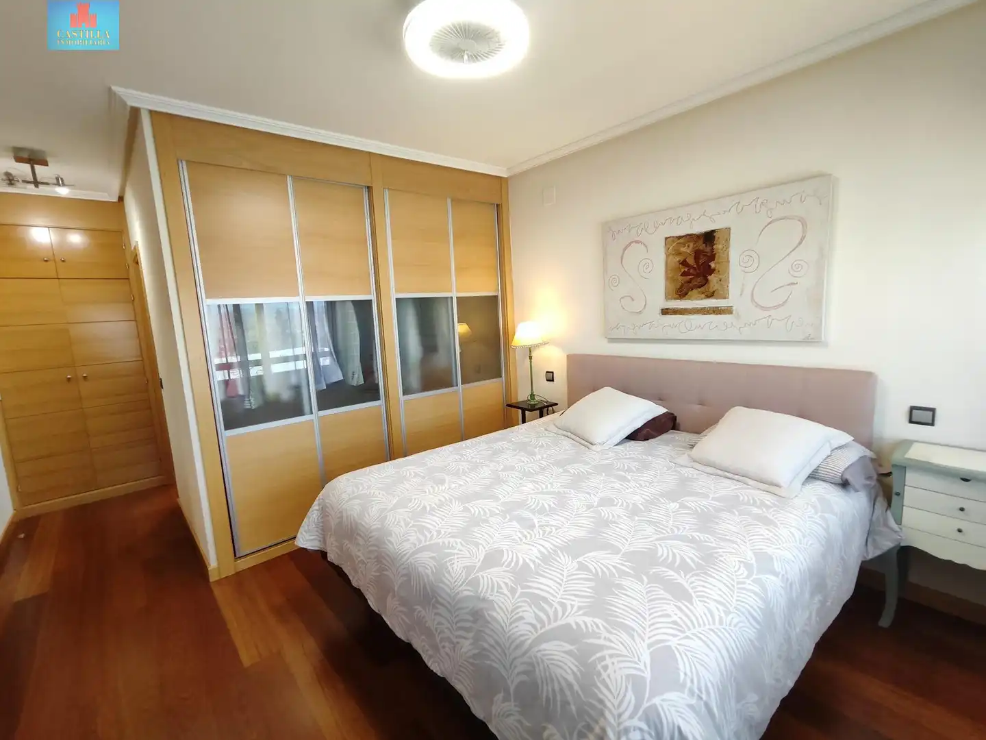 Habitación de Casa adosada en venta en Ávila con Calefacción, Jardín privado y Terraza