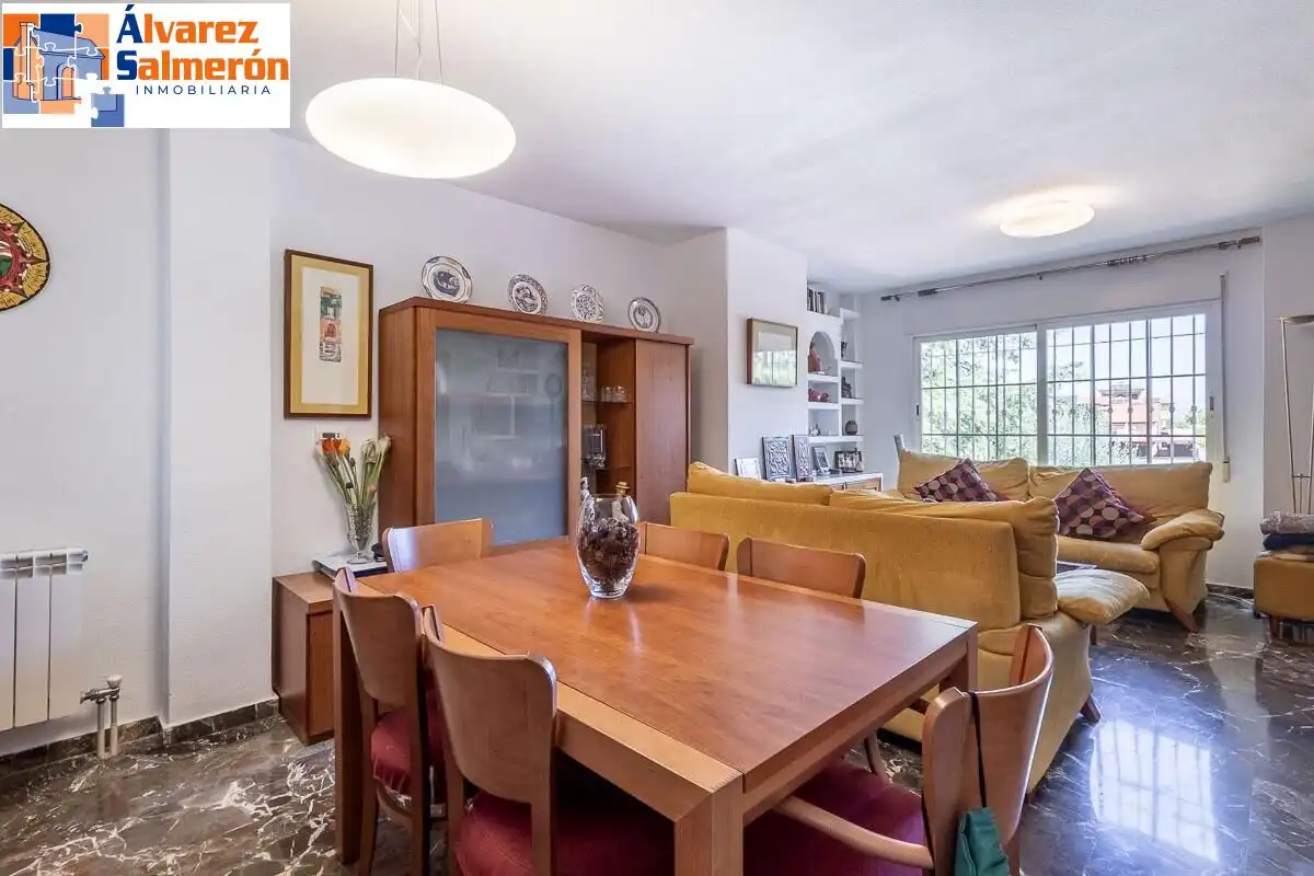 Dining room of Houses for sale in Altos de la Zubia