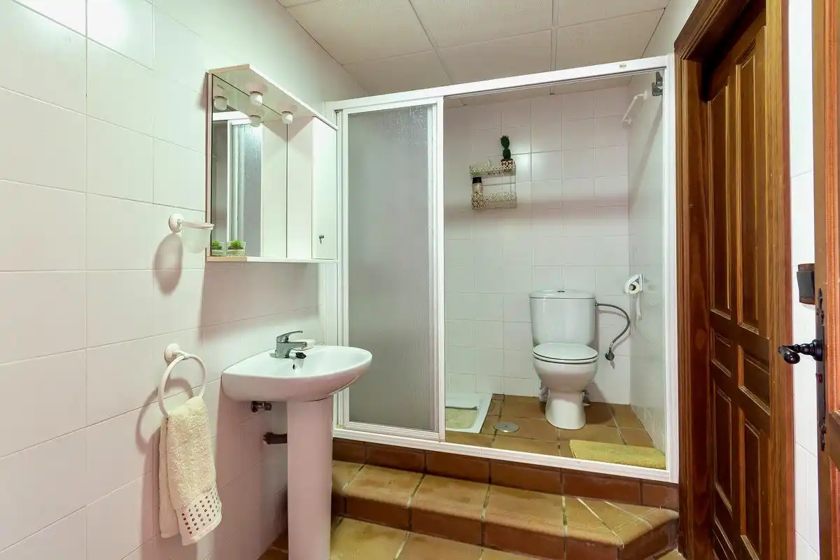 Bathroom of Houses for sale in Almuñécar  with Private garden, Terrace and Swimming Pool