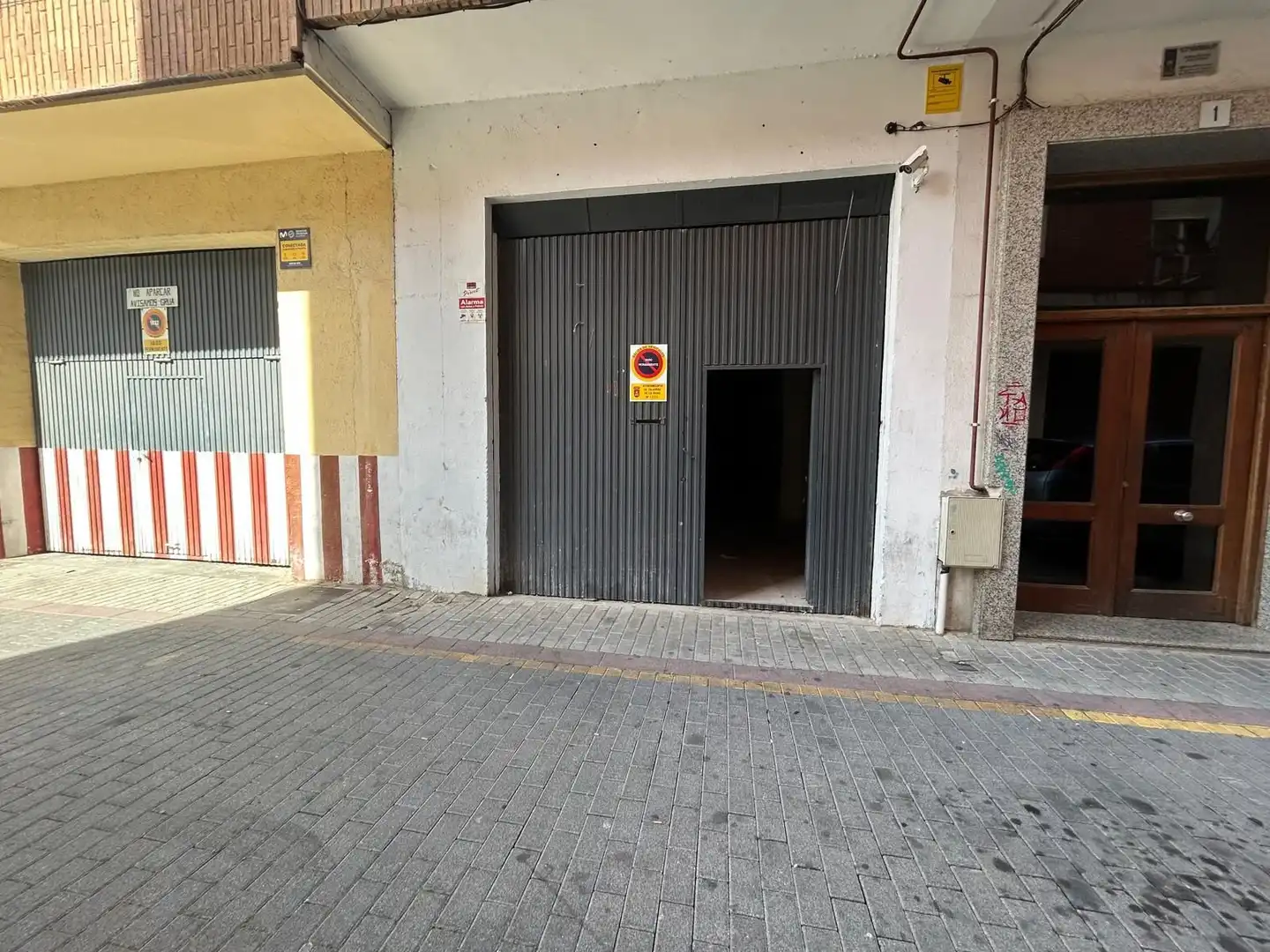 Parkplatz von Fabrikhallen zum Verkauf in Talavera de la Reina