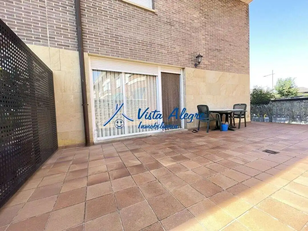 Exterior view of Detached homes for sale in Haro  with Heating, Parquet flooring and Terrace