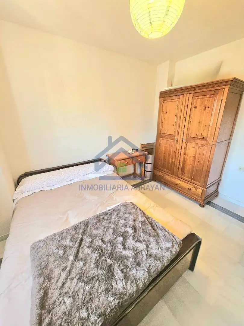 Habitación de Casa o chalet en venta en Ogíjares con Aire acondicionado, Calefacción y Jardín privado