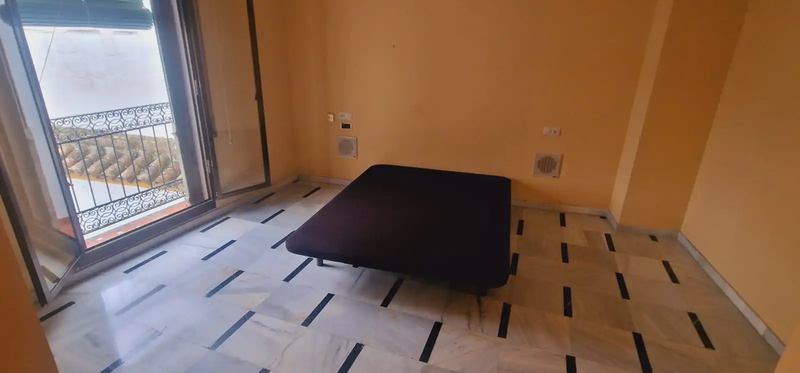 Dormitori de Casa o xalet en venda en Córdoba amb Aire condicionat, Calefacció i Jardí privat