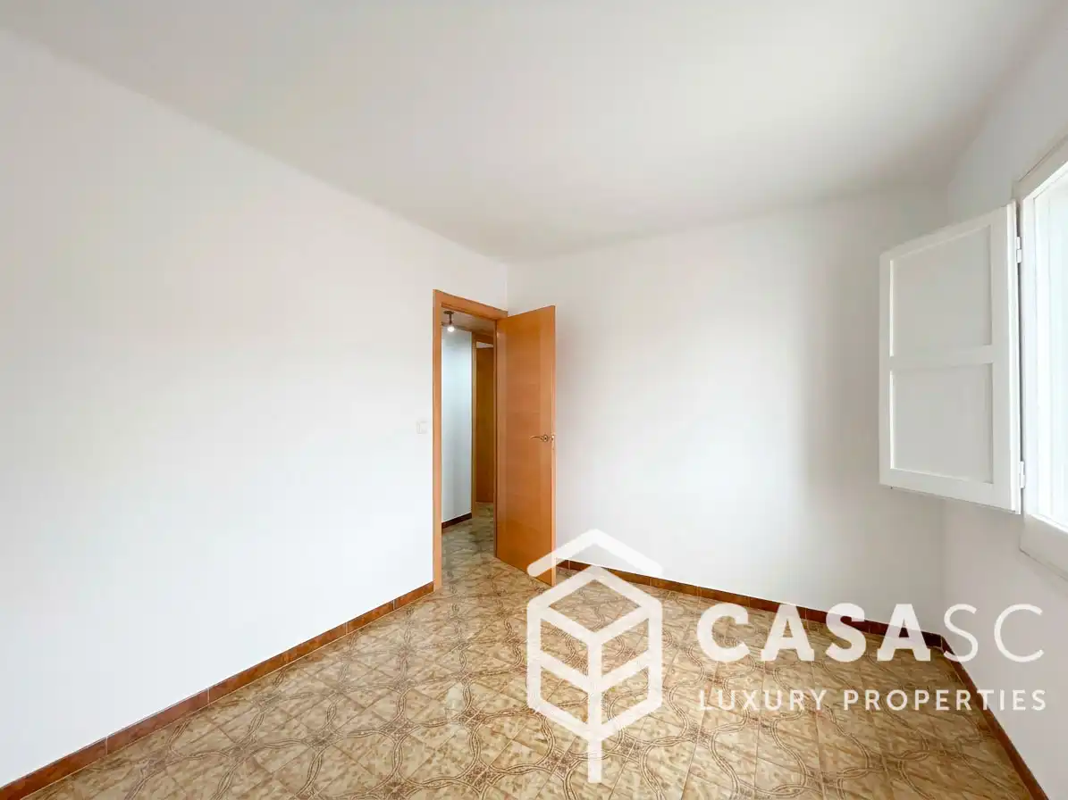 Vista exterior de Piso en venta en Cerdanyola del Vallès con Calefacción y Balcón
