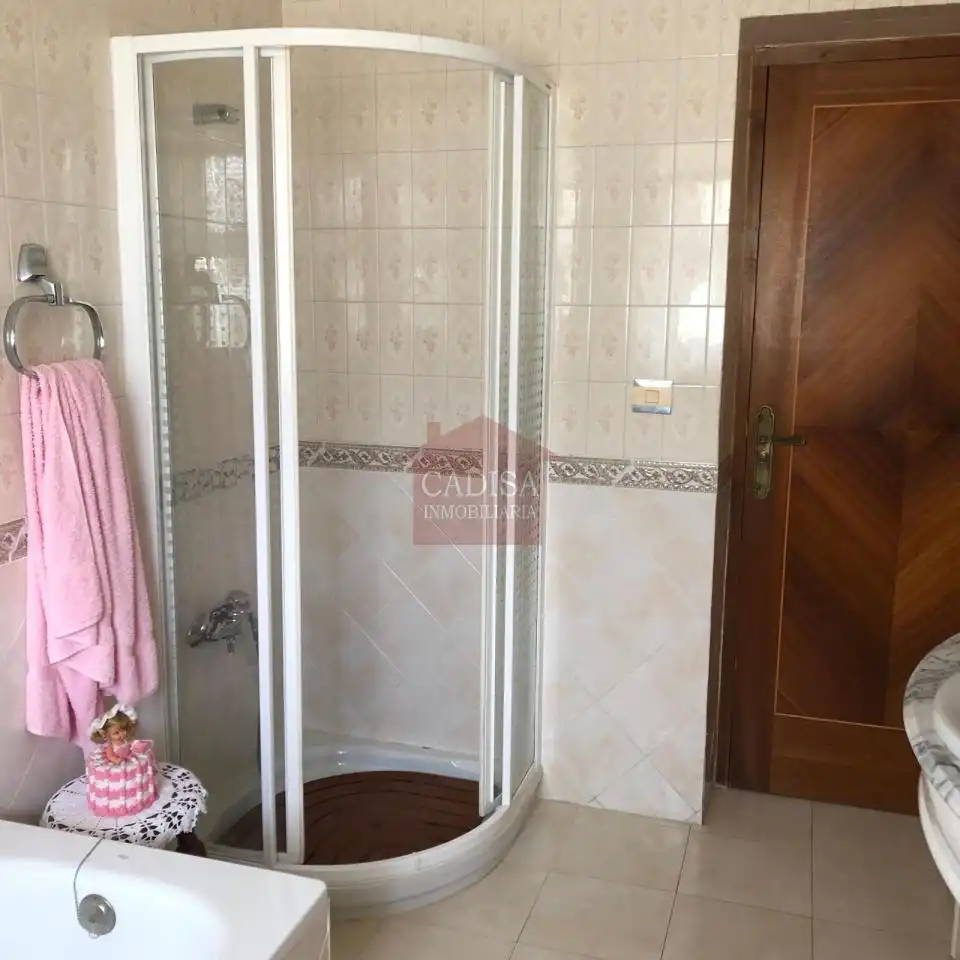 Baño de Casa o chalet en venta en Santiago de la Puebla con Calefacción, Terraza y Trastero